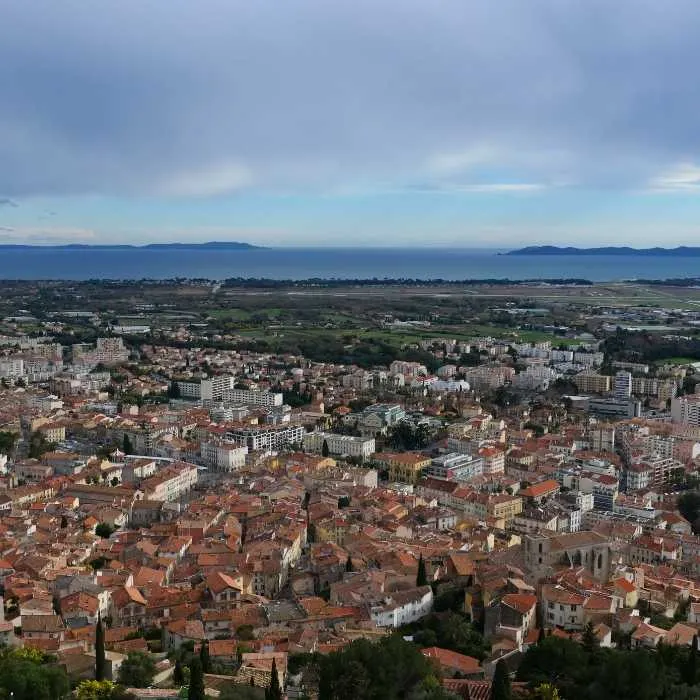 couvreur hyères